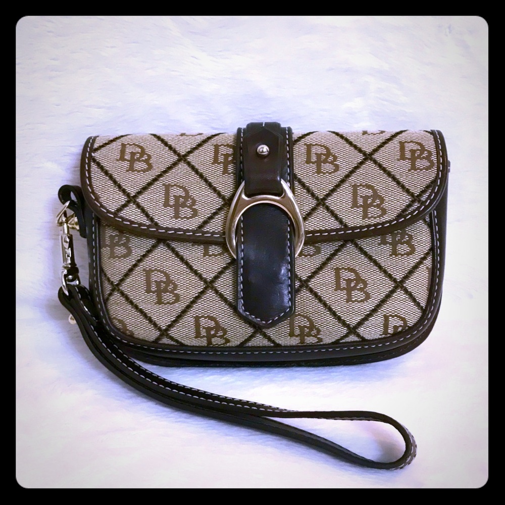 Dooney & Bourke Wristlet